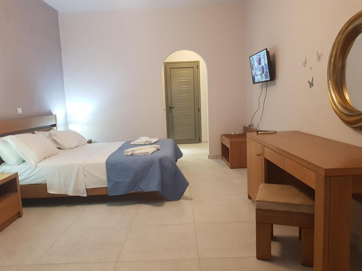 Dioni Hotel Adelianos Kampos Extérieur photo