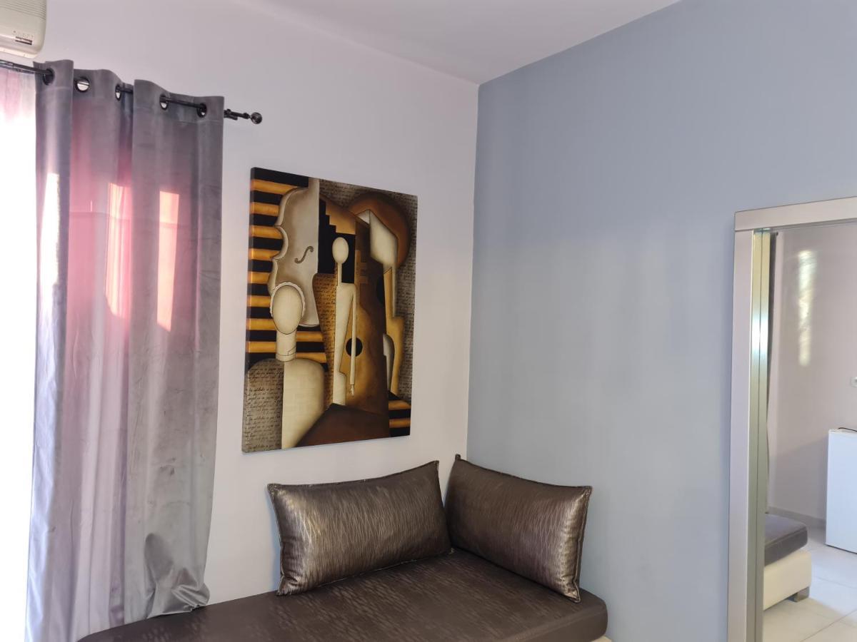 Dioni Hotel Adelianos Kampos Extérieur photo