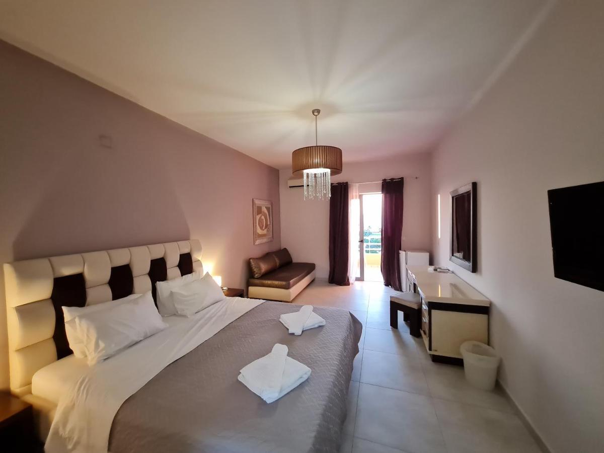 Dioni Hotel Adelianos Kampos Extérieur photo