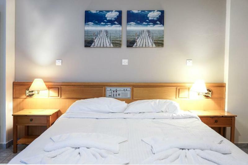 Dioni Hotel Adelianos Kampos Extérieur photo