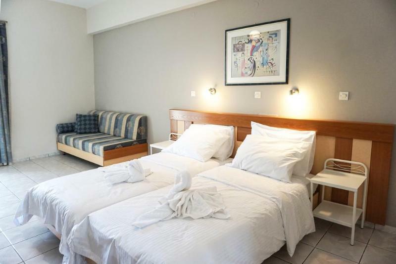 Dioni Hotel Adelianos Kampos Extérieur photo