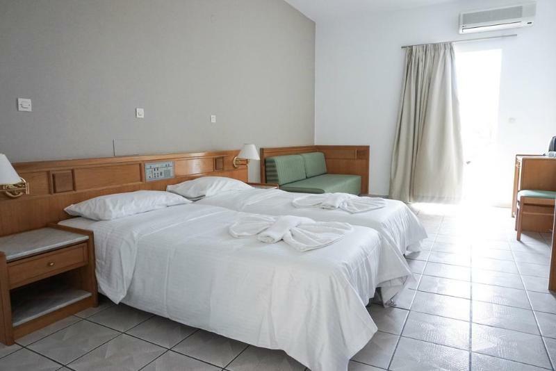 Dioni Hotel Adelianos Kampos Extérieur photo